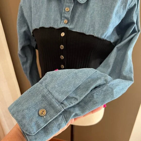 Vintage Women's Denim & black stretch button down top, Size Large - Picture 3 of 6
